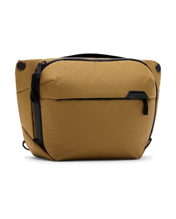 PEAK DESIGN EVERYDAY SLING DE 6 LITROS Y 2 LITROS COLOR COYOTE MOCHILA